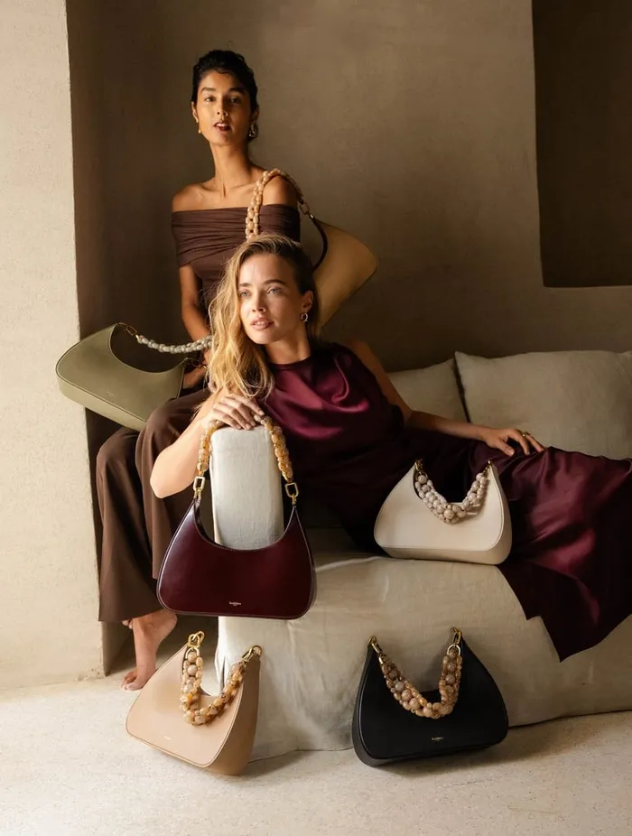 Alria Foam Women Bobbies Bags