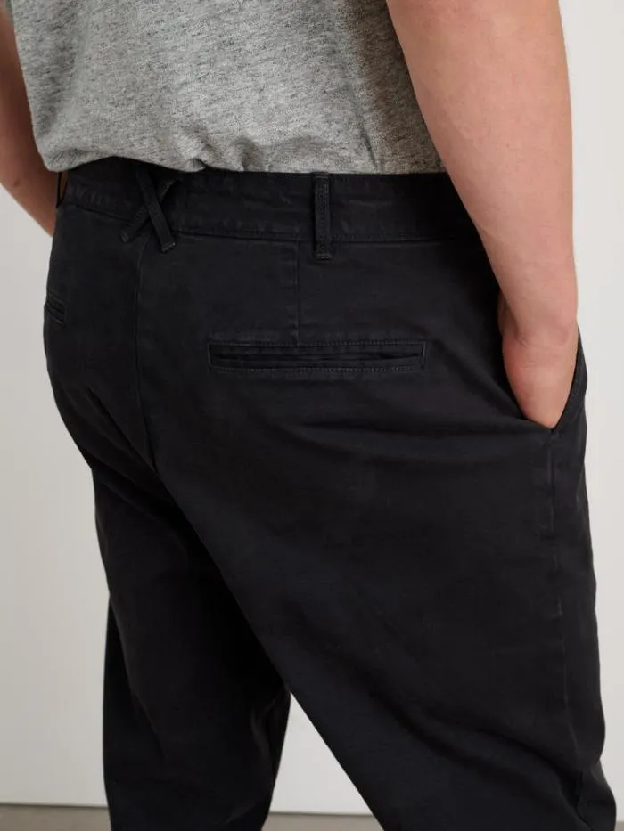 Alex Mill Pants Standard Pleated Pant In Chino Black 8211 Men