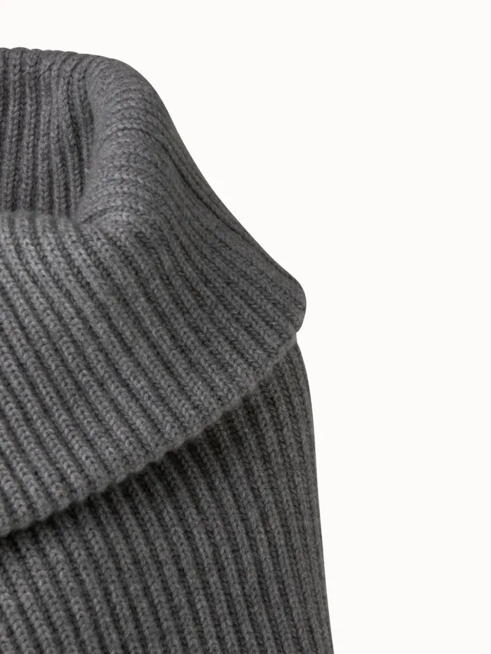 Chunky Cashmere Knit Scarf Smoke Women Akris Knitwear