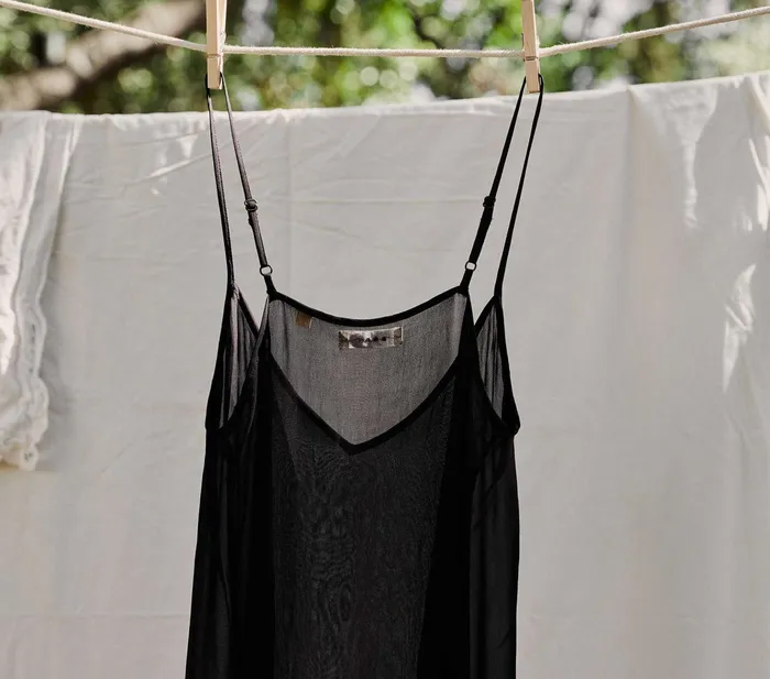 DEN Short Deep VNeck Slip Black Women Slips