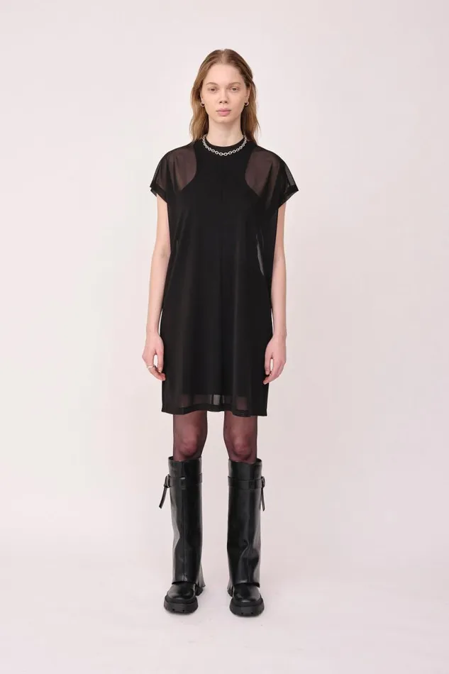 Kenna 8211 Black Women Won Hundred Dresses