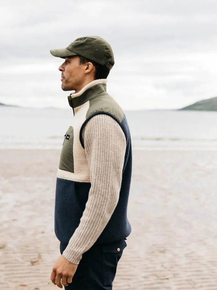 Men Bolster Fleece Gilet Oatmealnavy Finisterre Fleece