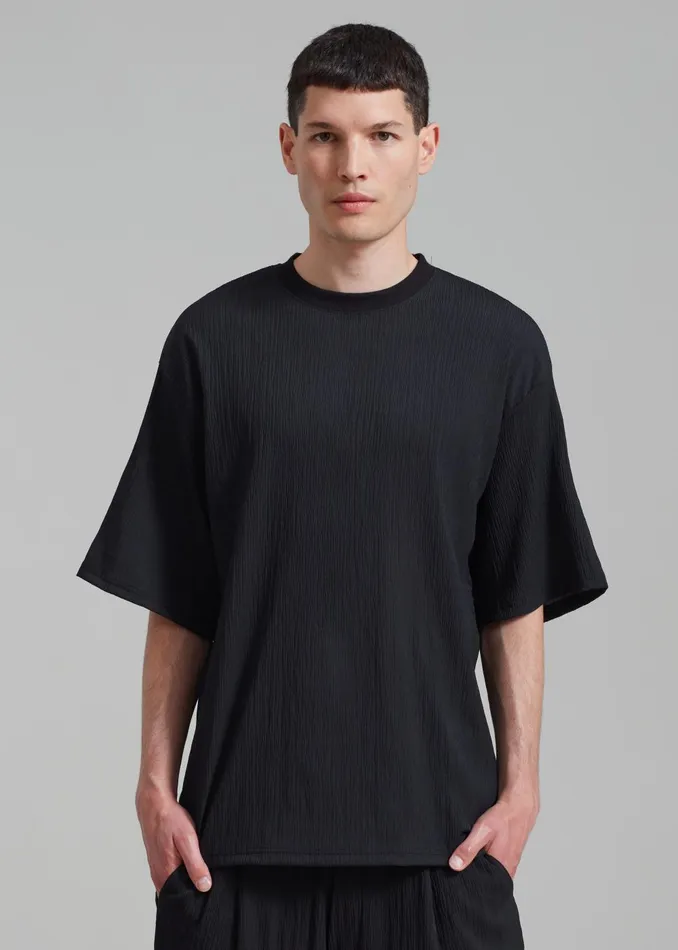 Men Eliott Crinkle Tee 8211 Black The Frankie Shop Tops