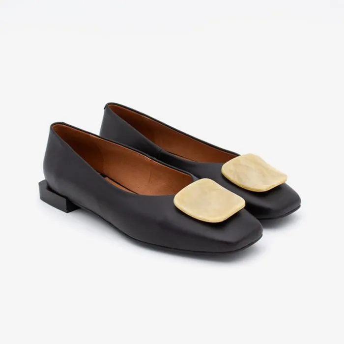 ngel Alarcn Ballerinas Woman TIUREN 8211 Leather Flats With A Carey Balck Heel And A Beige Carey Trim