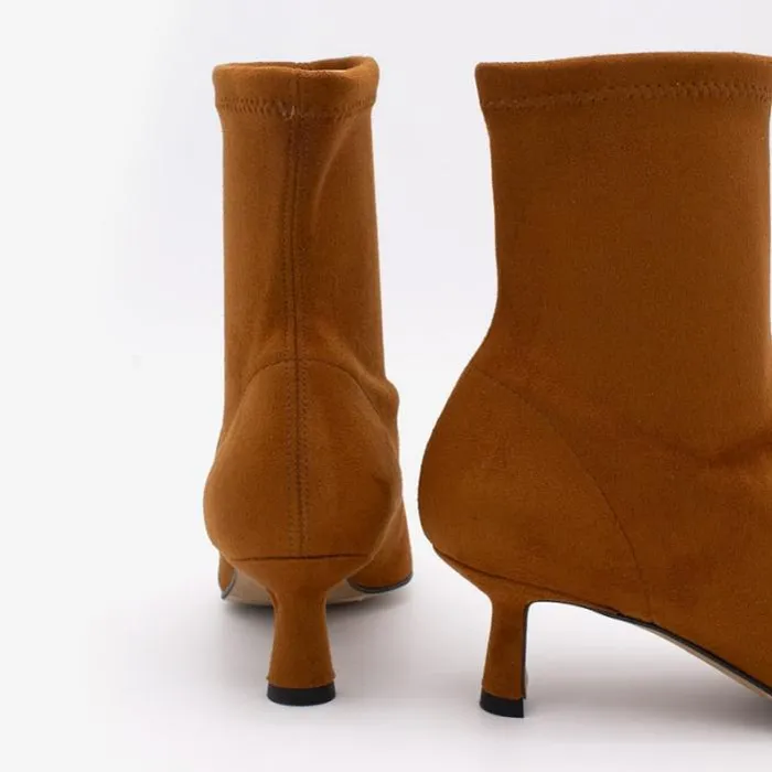 ngel Alarcn Boots And Booties Woman NELLY 8211 Elastic Pointed Ankle Boots With Low Heels