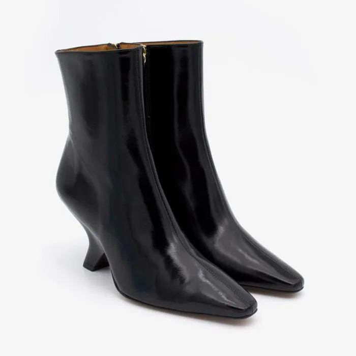 ngel Alarcn Boots And Booties Woman TRIDAS 8211 Wedge Ankle Boots With Pointed Toe And Zipper