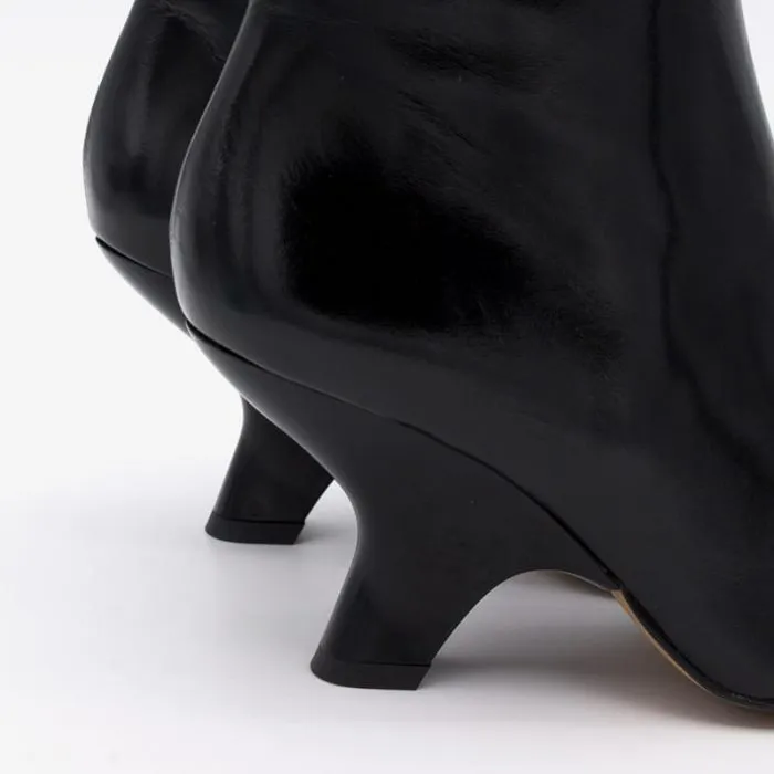 ngel Alarcn Boots And Booties Woman TRIDAS 8211 Wedge Ankle Boots With Pointed Toe And Zipper