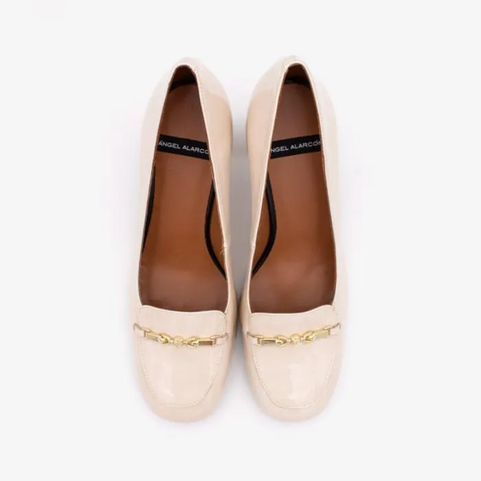 ngel Alarcn Moccasins Woman JALCA 8211 Patent Lelather Pump With Comfortable Heel And A Gold Trim