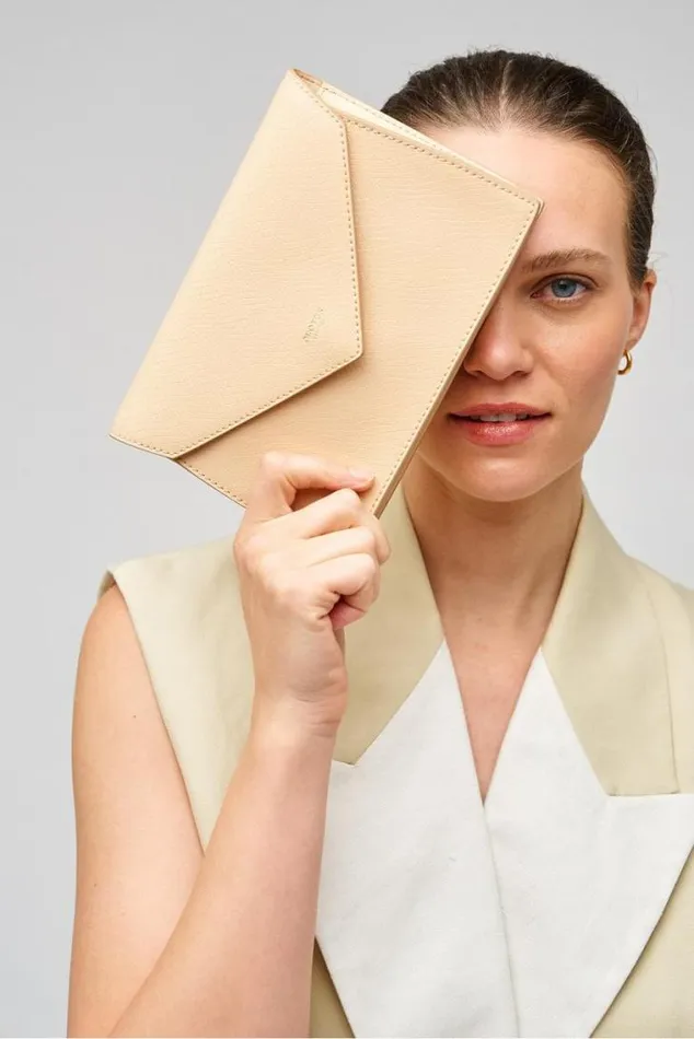 Oroton Clutches Mia Texture Clutch Honey Nougat 8211 Women