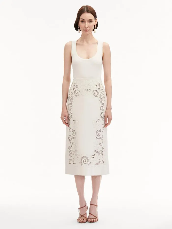 Oscar De La Renta Laser Cut Floral Leather Pencil Skirt White Women Pants and Skirts Oscar De La Renta Laser Cut Floral Leather Pencil Skirt White Women Pants and Skirts