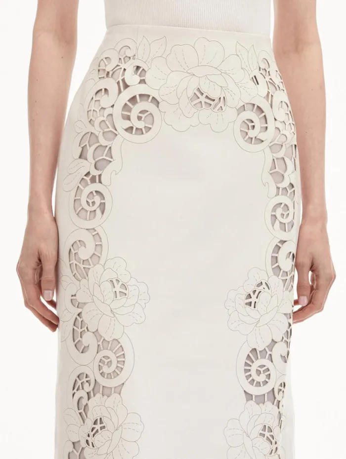 Oscar De La Renta Laser Cut Floral Leather Pencil Skirt White Women Pants and Skirts Oscar De La Renta Laser Cut Floral Leather Pencil Skirt White Women Pants and Skirts