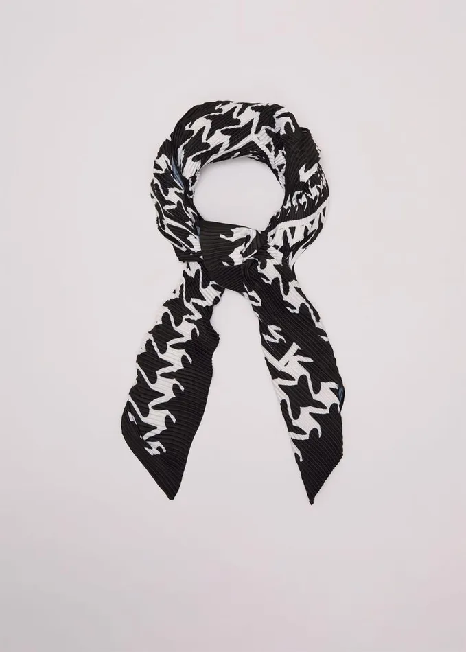 Phase Eight Houndstooth Pleated Scarf Black Women Scarves