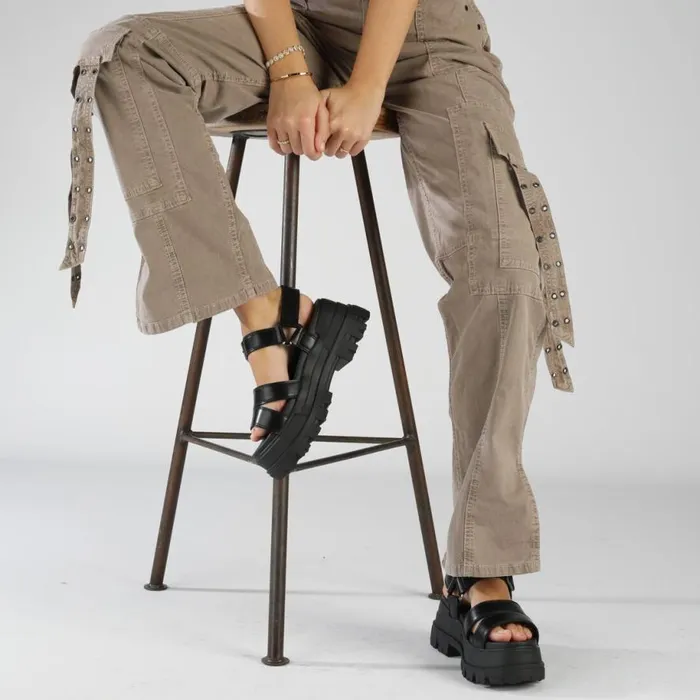 Shop Sandals and Slides BUFFALO Aspha Ts Sandal Black