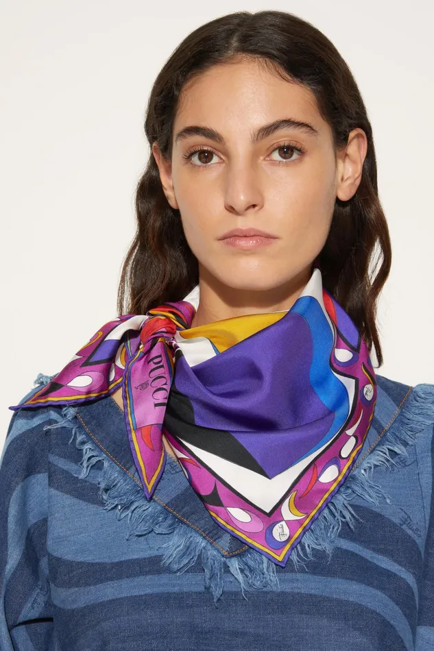 Silks Women PUCCI PesciPrint Large SilkTwill Scarf