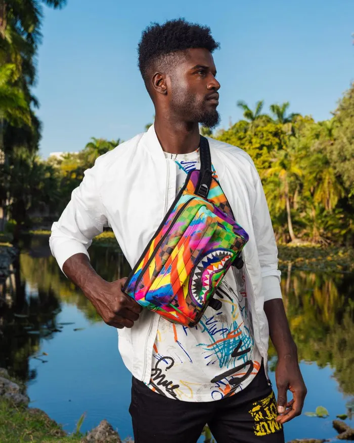 SPRAYGROUND Crossbodys SHARKS IN PARIS CITY STREAKS CARGO CROSSBODY 8211 Universal SPRAYGROUND Crossbodys SHARKS IN PARIS CITY STREAKS CARGO CROSSBODY 8211 Universal