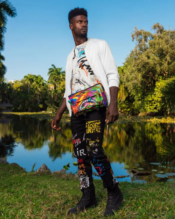 SPRAYGROUND Crossbodys SHARKS IN PARIS CITY STREAKS CARGO CROSSBODY 8211 Universal SPRAYGROUND Crossbodys SHARKS IN PARIS CITY STREAKS CARGO CROSSBODY 8211 Universal