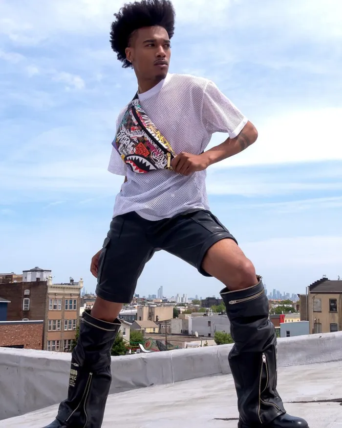 SPRAYGROUND Crossbodys SHARKS IN PARIS THE RIZZ SAVVY CROSSBODY 8211 Universal SPRAYGROUND Crossbodys SHARKS IN PARIS THE RIZZ SAVVY CROSSBODY 8211 Universal