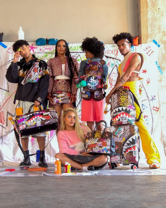 SPRAYGROUND Crossbodys SHARKS IN PARIS THE RIZZ SAVVY CROSSBODY 8211 Universal SPRAYGROUND Crossbodys SHARKS IN PARIS THE RIZZ SAVVY CROSSBODY 8211 Universal