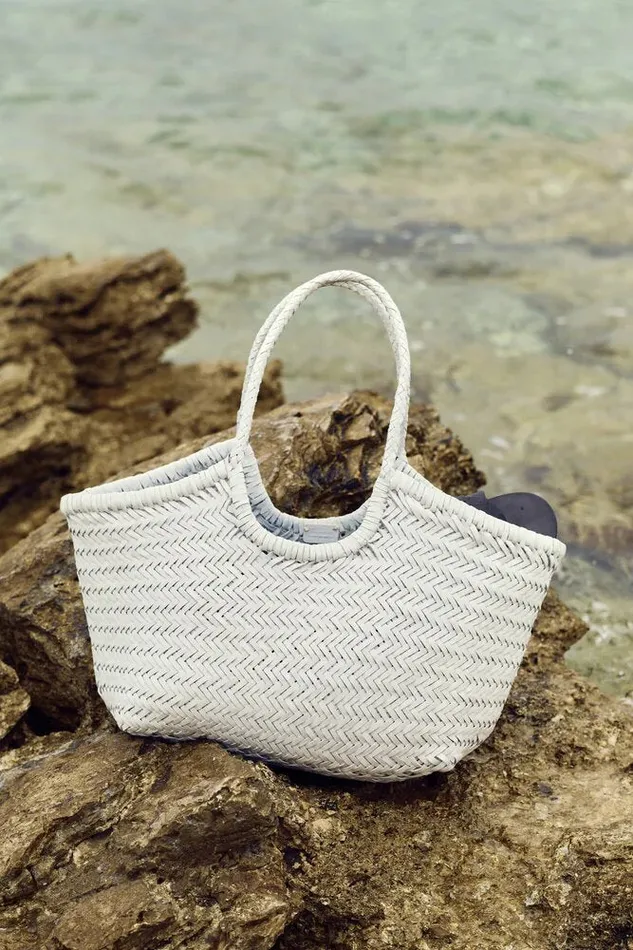 Women Bags and Travel LoveShackFancy Dragon Diffusion Nantucket Large Woven Leather Tote Optic White Women Bags and Travel LoveShackFancy Dragon Diffusion Nantucket Large Woven Leather Tote Optic White