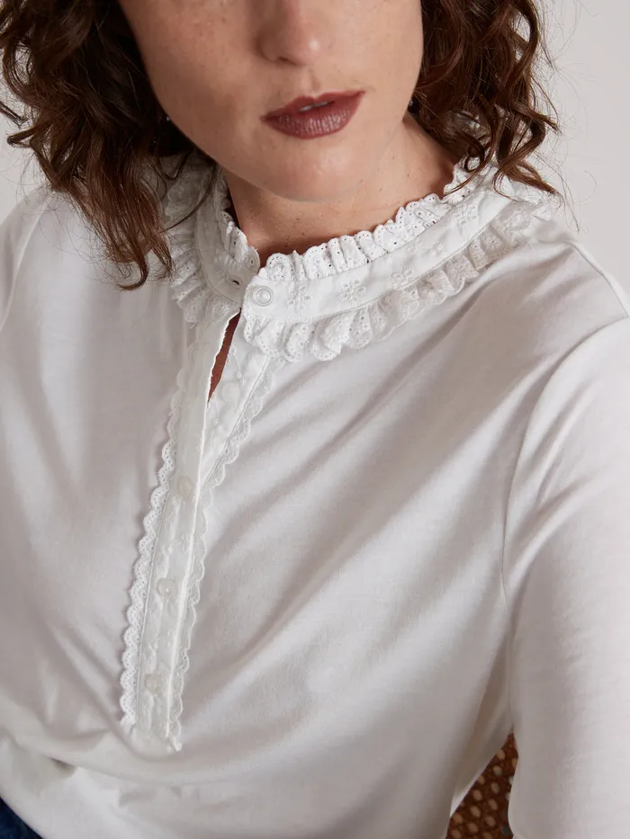 Women Cyrillus Clothing Ruffled Embroidered TShirt Blanc