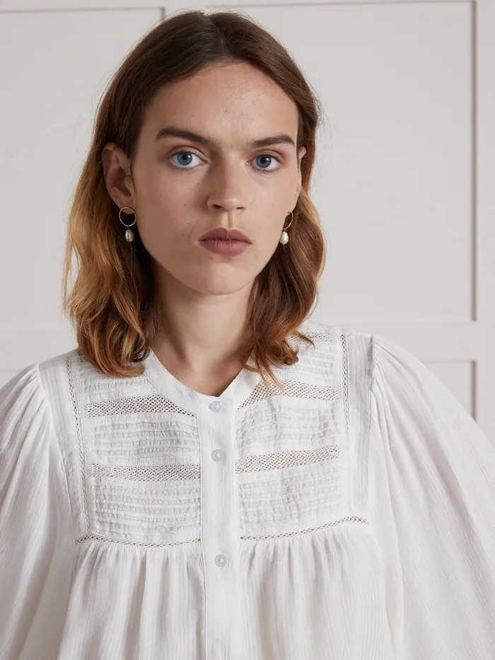 Women Cyrillus Clothing Shirt Made With A Flowing Textured Fabric Ecru