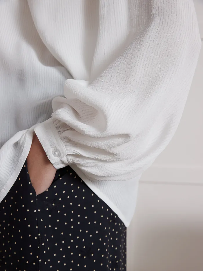 Women Cyrillus Clothing Shirt Made With A Flowing Textured Fabric Ecru