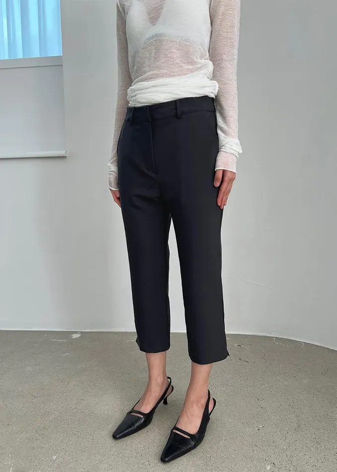 Women Emersyn Capri Pants 8211 Black The Frankie Shop Bottoms