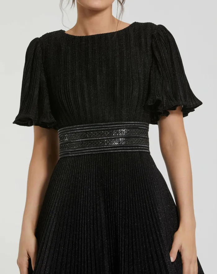 Women Mac Duggal Black Pleated Shimmering Georgette Flutter Sleeve Gown Black Evening Gowns