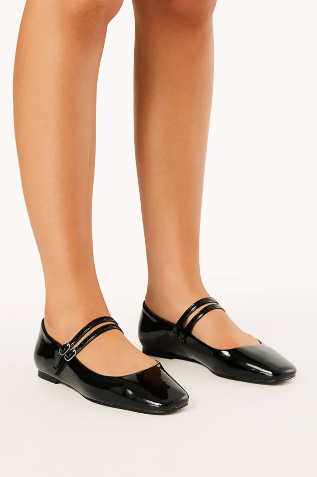 Women petalandpup Finnegan Flats 8211 Black Patent Black Patent Flats