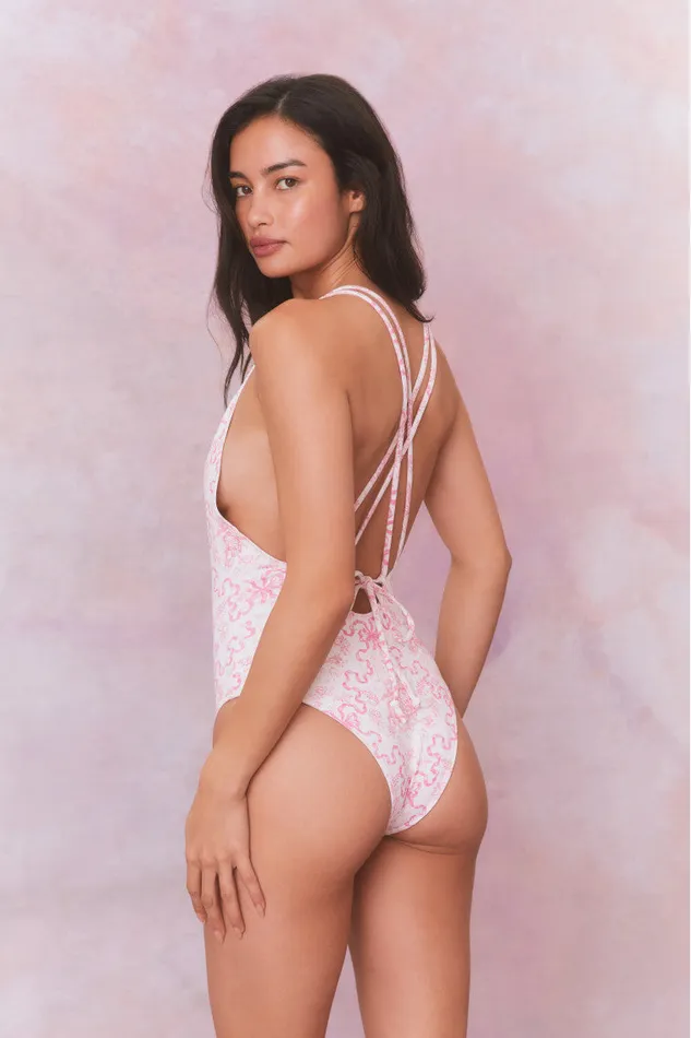 Women Swim LoveShackFancy Dusk Bow Print One Piece Swimsuit Bubblegum Blast